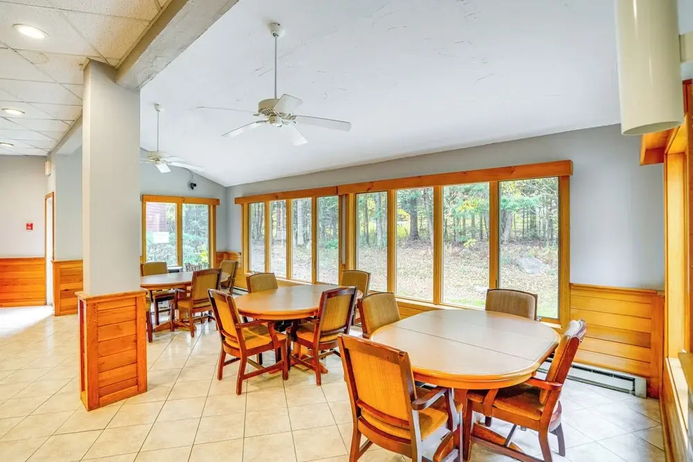 Mtn & Foliage Views: Modern Mount Snow Stay!