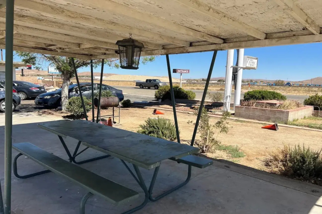 Carls Motel