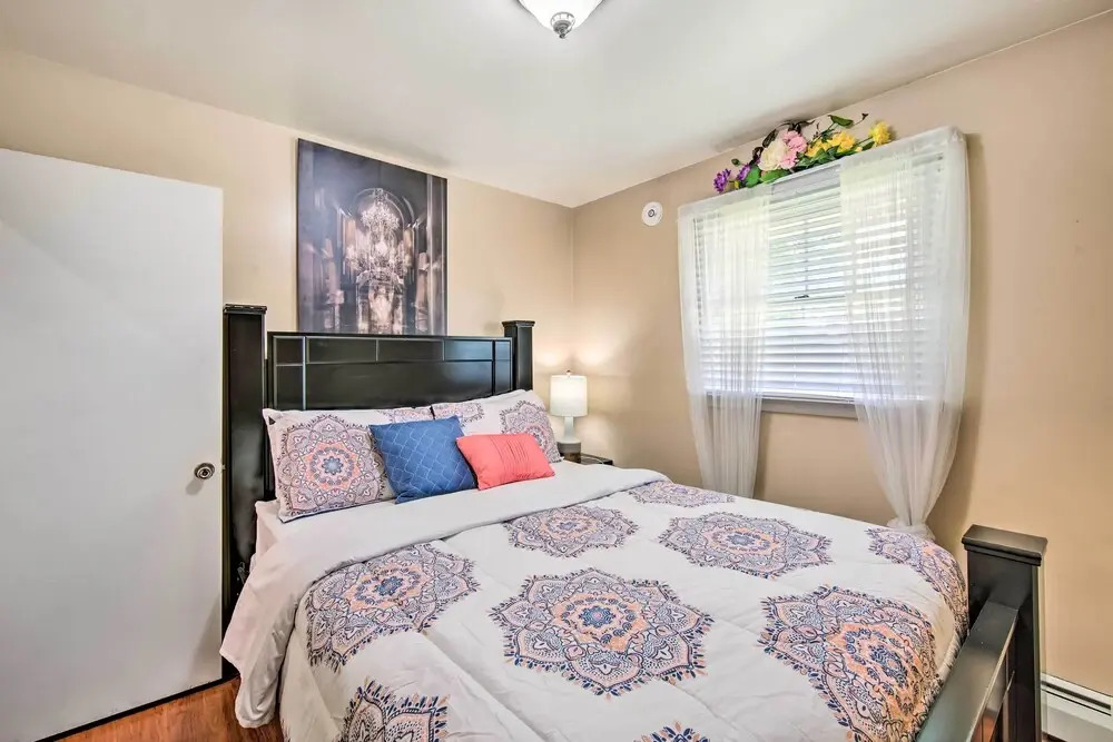 Spacious Palmyra Home w/ Fire Pit & Deck!