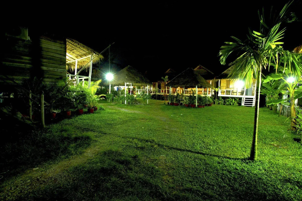 Mary Beach Bungalows