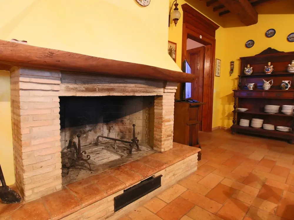 Holiday Home in Serrungarina Near the Lake