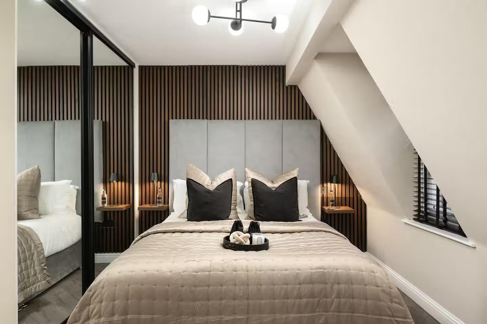 Edinburgh Apartment - Sleeps 2 - Royal Mile Close