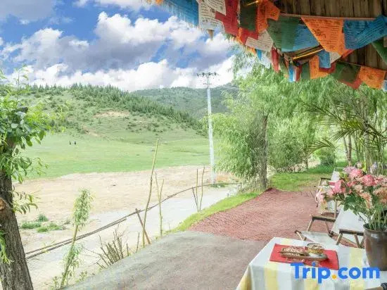 Yunxian Chinese Inn Homestay