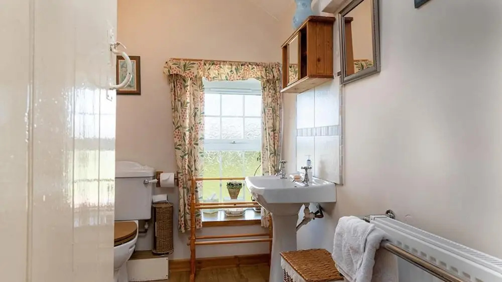 Dinas Cottage