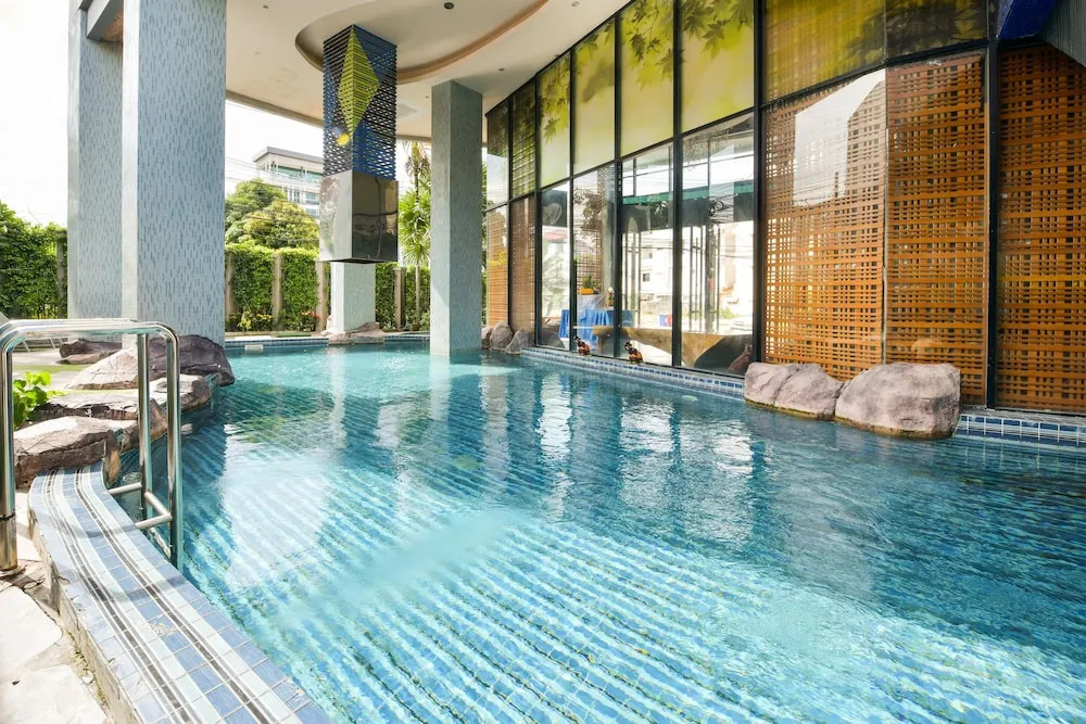OYO 143 Dday Resotel Pattaya Hotel