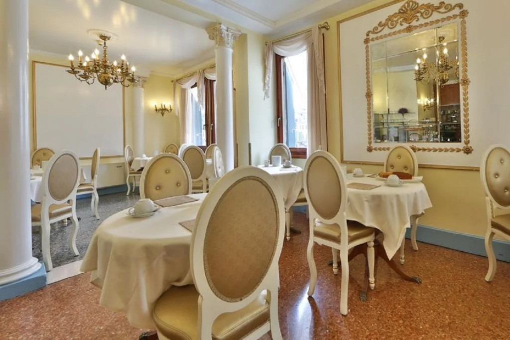 Hotel Arlecchino