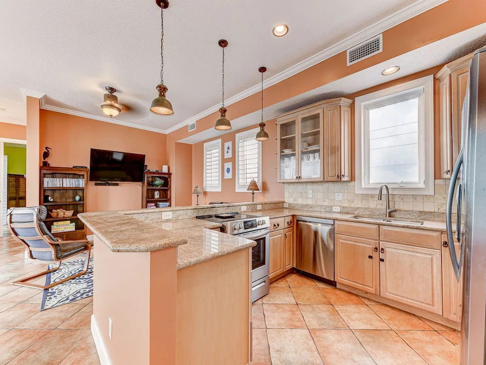 Sun And Surf - Four Bedroom Home
