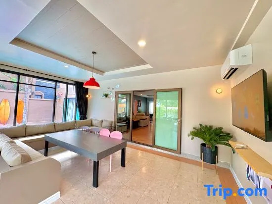 Mountain Private Pool Villa-Bangsaen