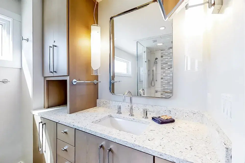 Oceanfront Townhouse With Ocean Views, Central AC, Wifi, & Outdoor Pool