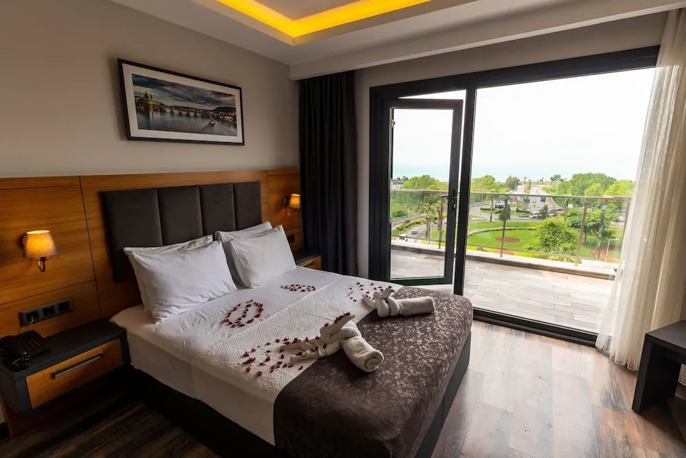 Emay Otel