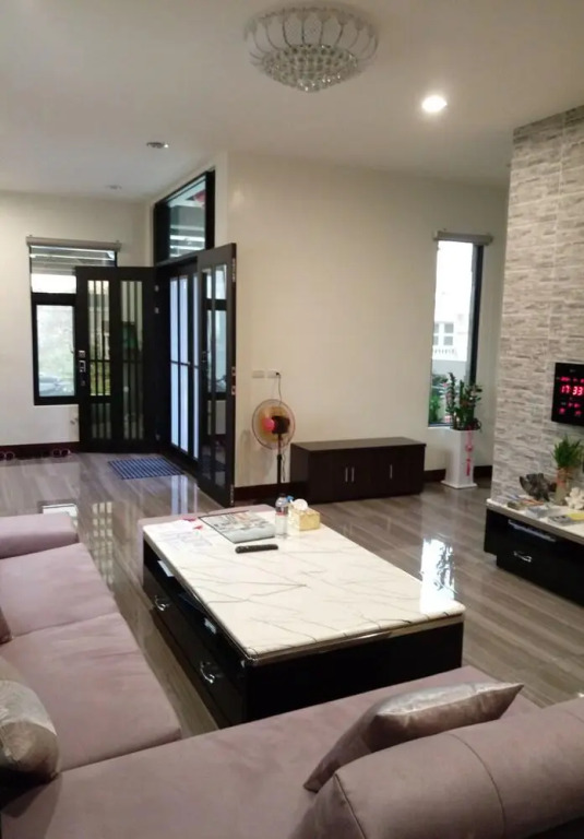 525B&B