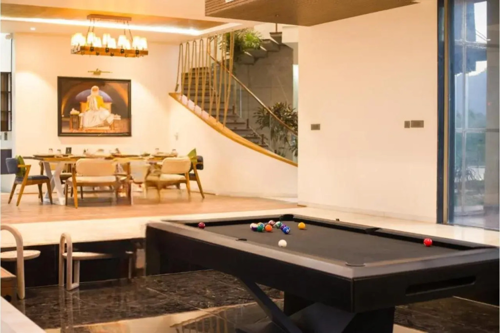 ELIVAAS Prive Kvanya Mansion with Pool