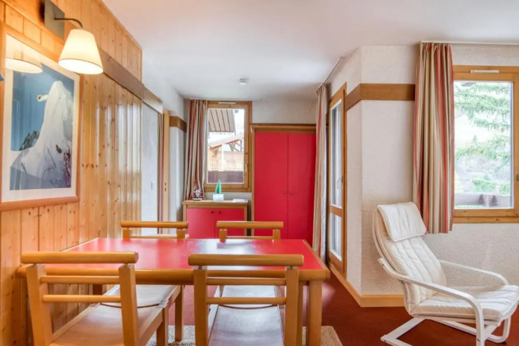 Apartment near the slopes at LA PLAGNE 1800