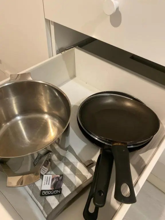 Ihana huoneisto juna aseman vieressä.