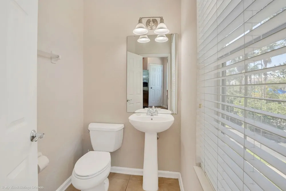 Exquisite and Airy 3BD Town Home in Vista Cay With CDC Cleaning Standards #3vc075