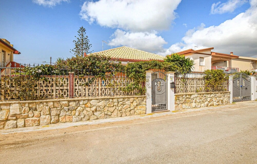 Nice Home in S. M. del Focallo With 3 Bedrooms