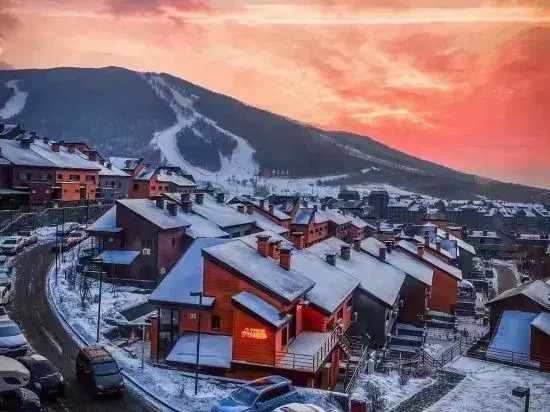 Xuewei Hotel (Jilin Vanke Songhua Lake Ski Tourism Resort)