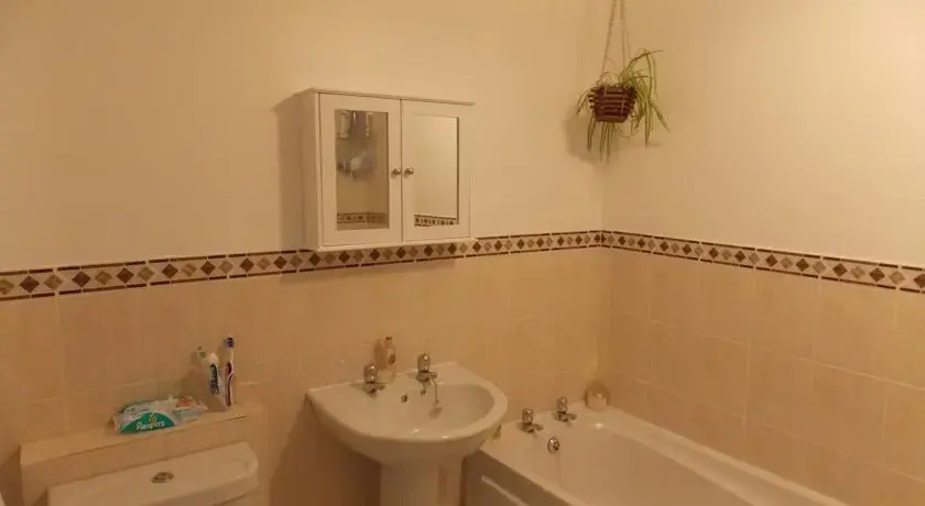 Ty-Ni Guest House