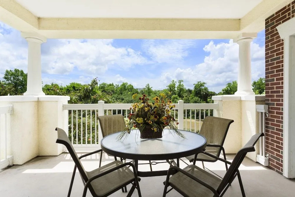Reunion Backing Onto Golf Course 3 Br condo by RedAwning