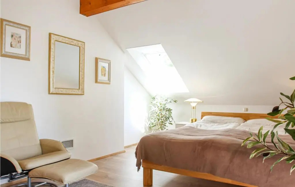Amazing Home In Nideggen With Wifi