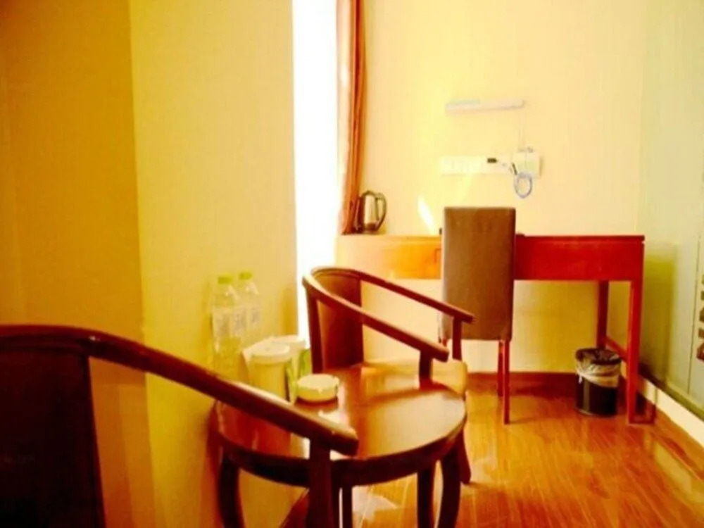GreenTree Inn  Zhenjiang Dashikou Express Hotel