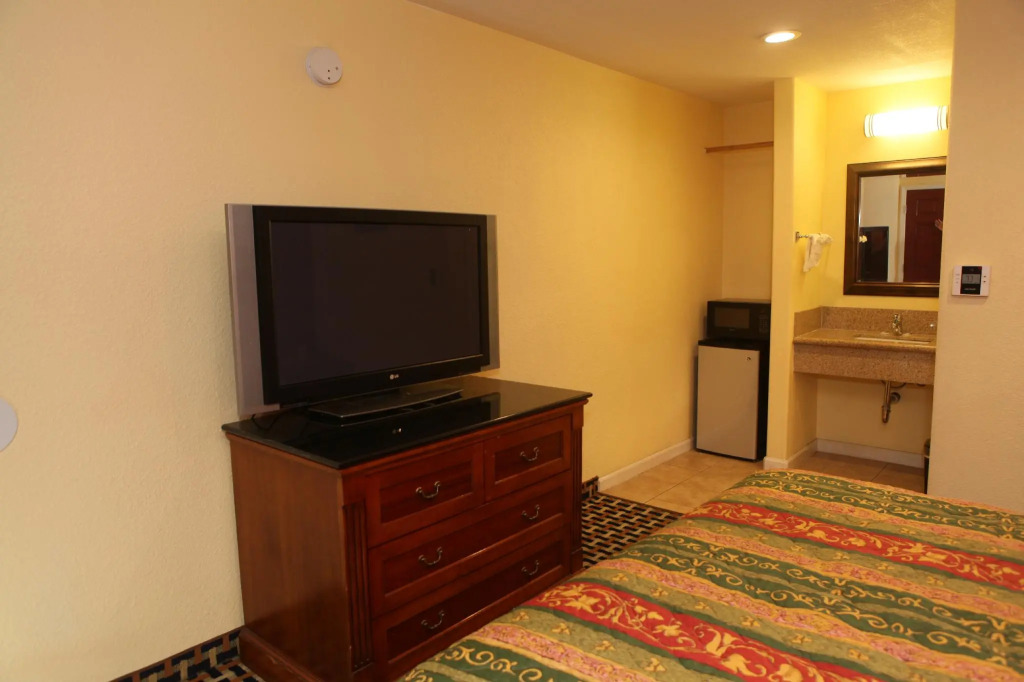 Bay Breeze Inn