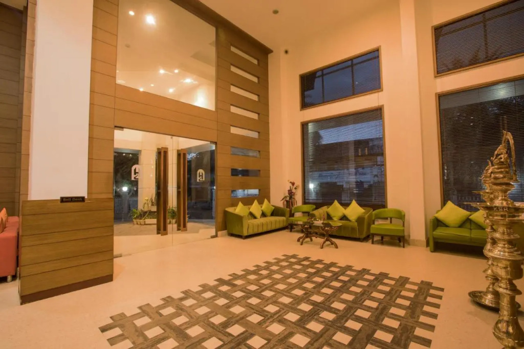 Hotel Shelter
