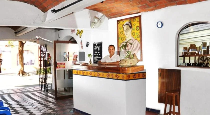 Hotel Plaza Conejo