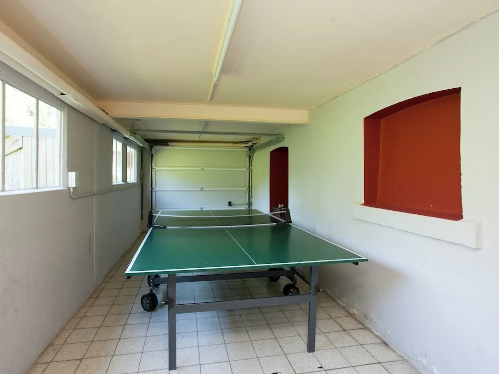 House in Natural Area Ideal for Families with Games Room, Sauna, Hot Tub