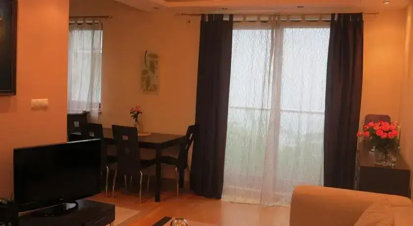 Abra Apartment