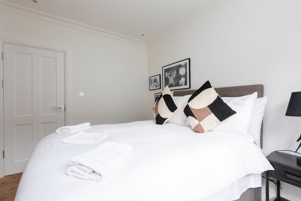 Stylish 2 Bedroom Apartment Near Oxford Street