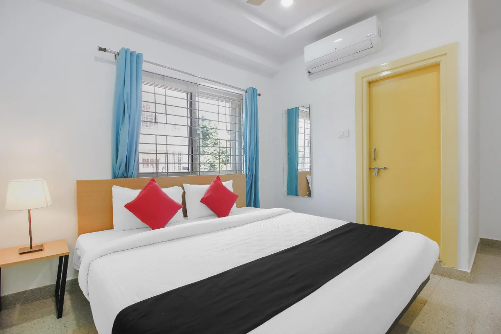 CAPITAL O76170 Hotel Mayukha