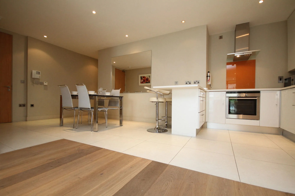 Lower Baggot Street Apartment
