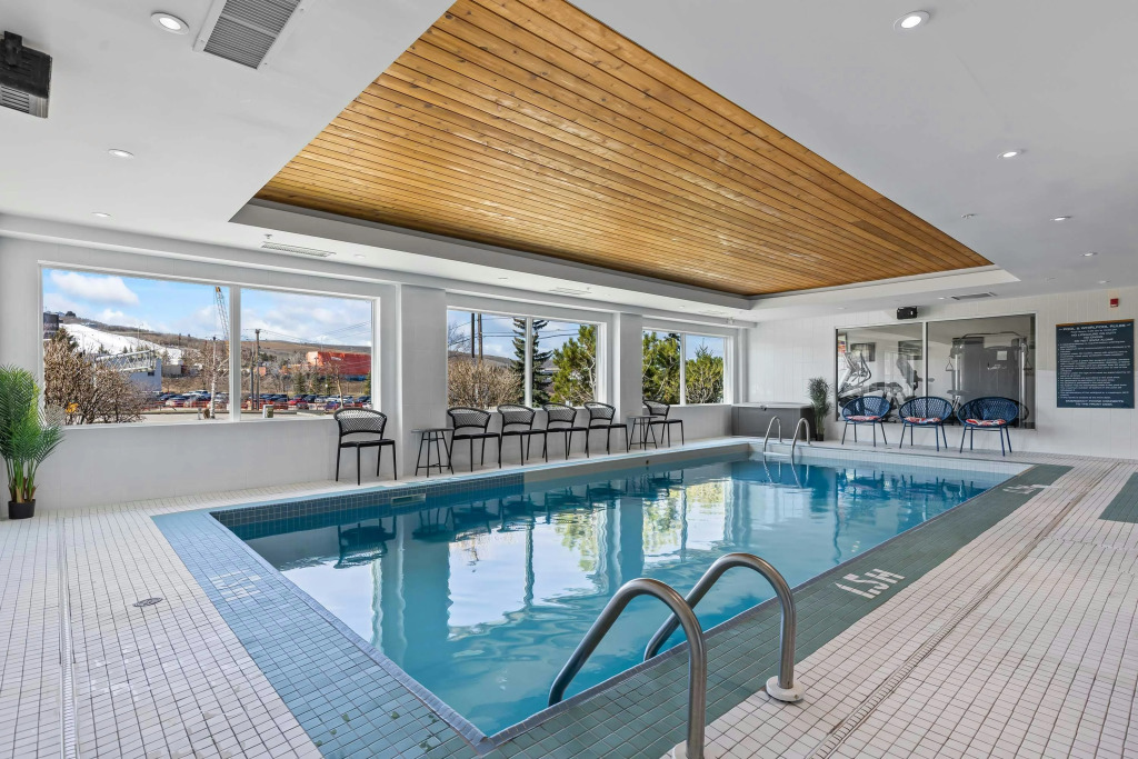 Sandman Hotel & Suites Calgary West