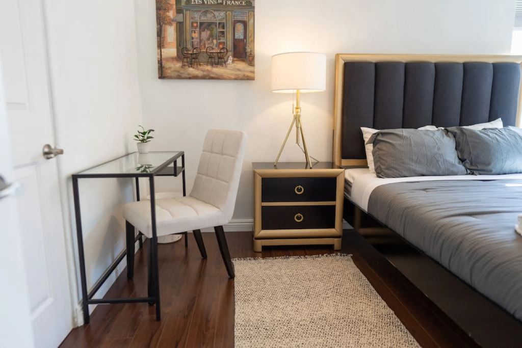 Tranquil 2BR Home in Beautiful Neighborhood (P24)