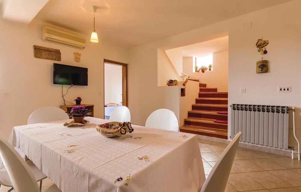 Amazing Home in Pula With Wifi and 2 Bedrooms