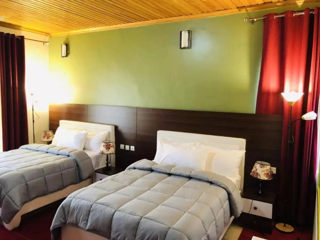 Ezra boutique villa