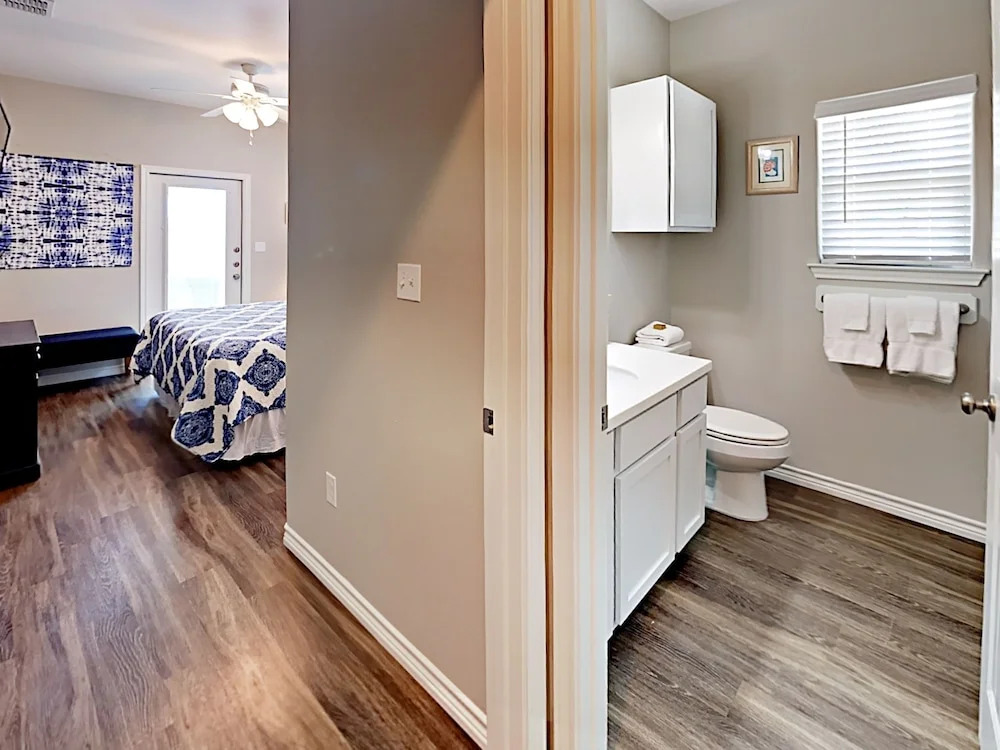 Aqua Bella 3 Bedrooms 2.5 Bathrooms Condo