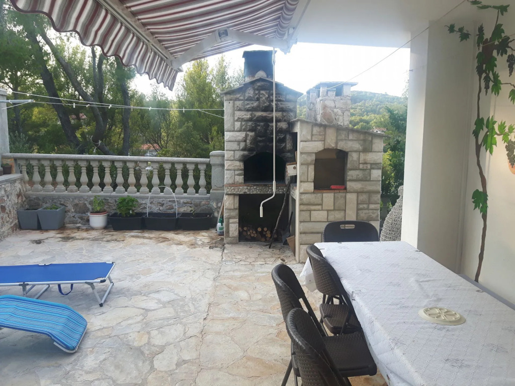 Room Makaj - 80 m from the beach : R1 Cove Basina (Jelsa), Island Hvar