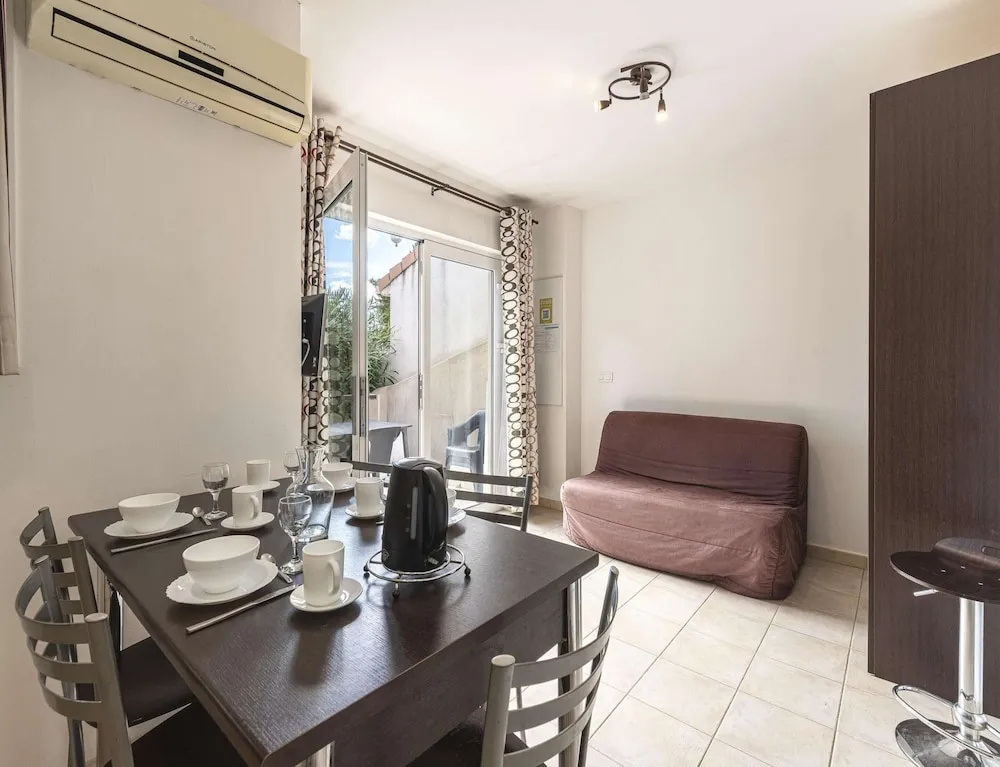 Spacious Villa Stay for 6, Solenzara