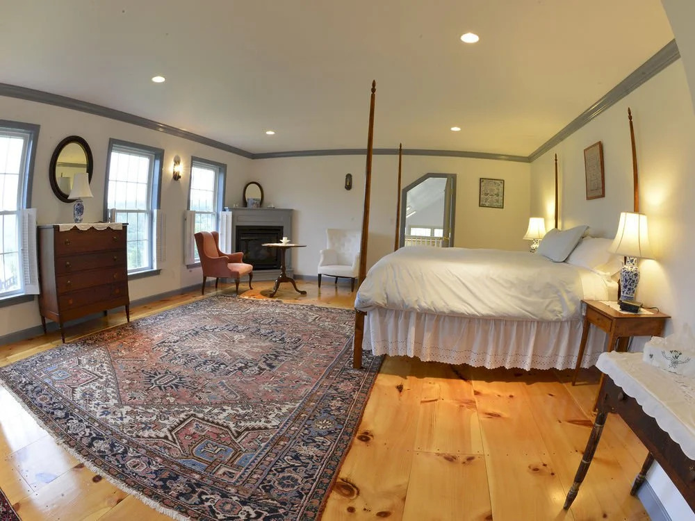 Apple Hill Inn