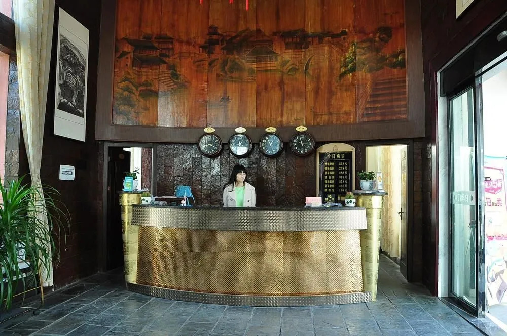 Jingzhou Yunlongshangfang Hotel