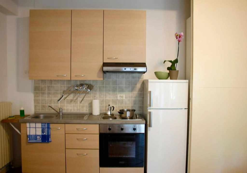 Basement Turati 3 -Consulates District