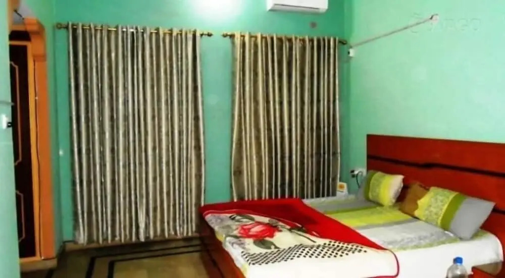 Zaib Guest House