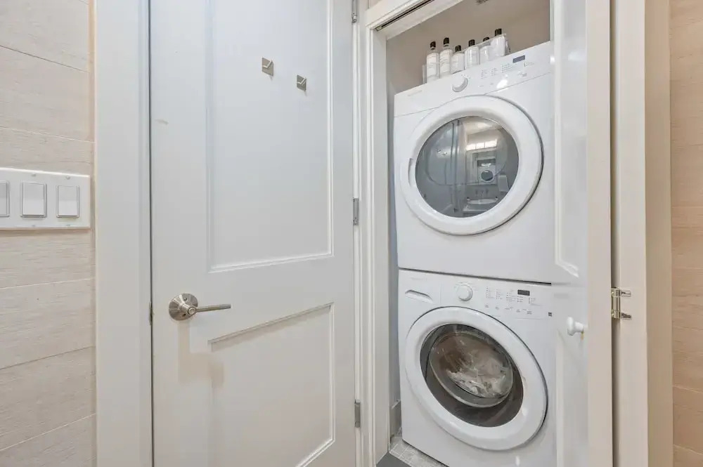Withers by Rove Travel 1BR Williamsburg Apt