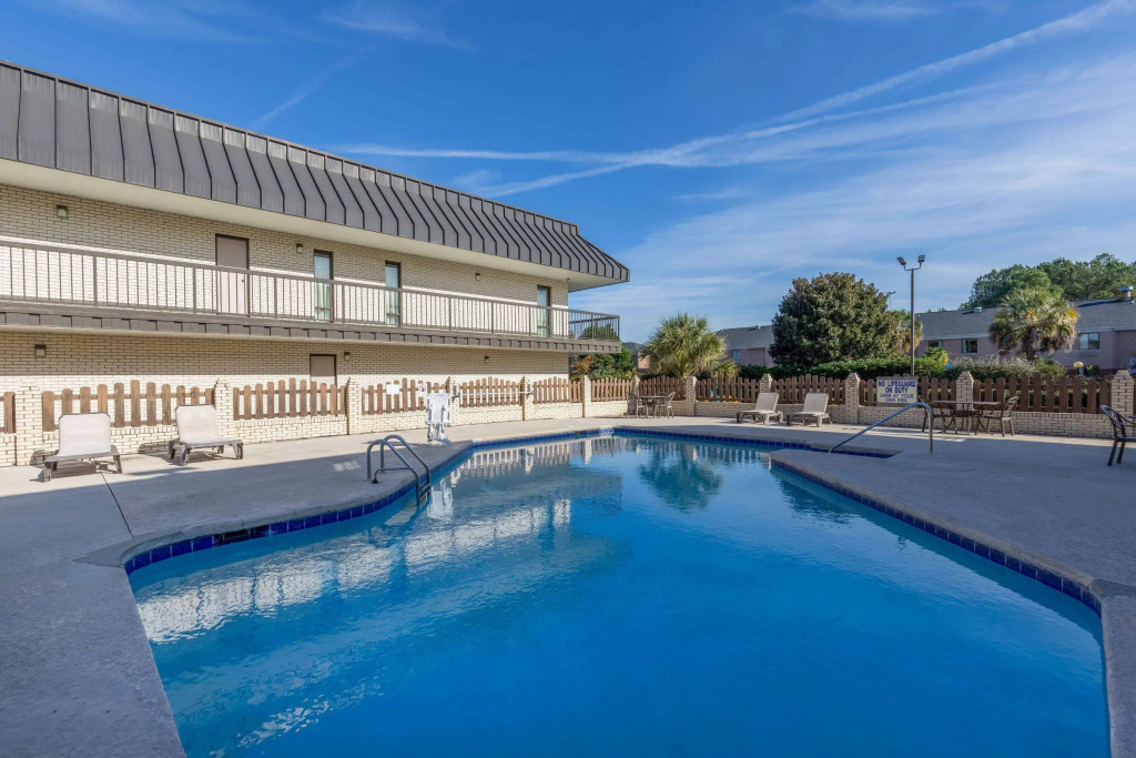 Days Inn by Wyndham Florence/I-95 North