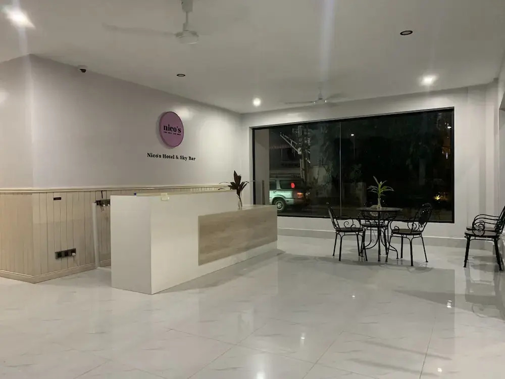 Nico’s Hotel and SkyBar