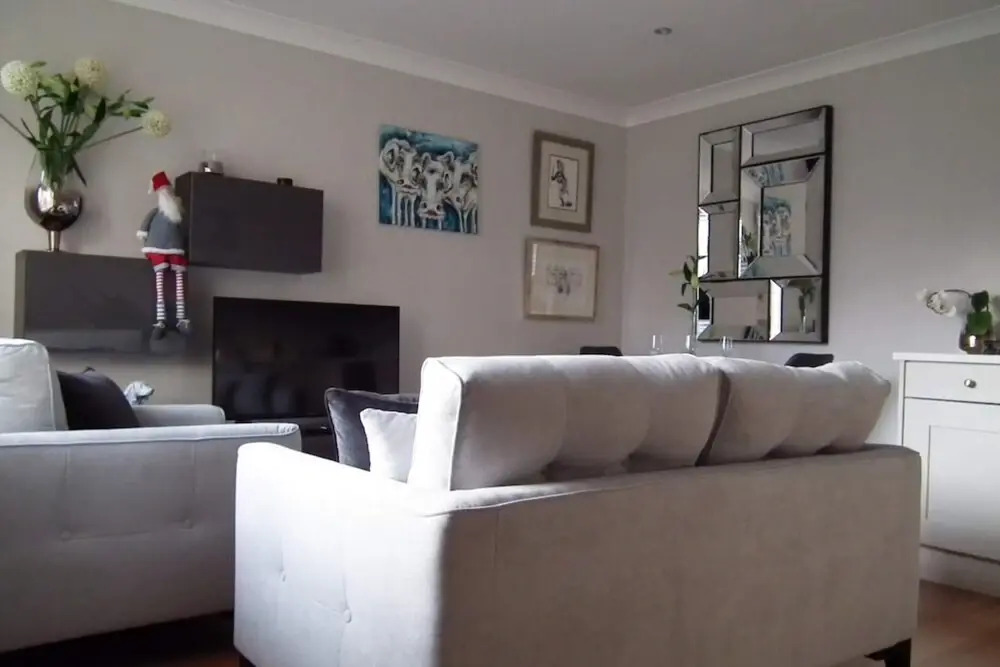 2 Bedroom Home Near The RDS Arena