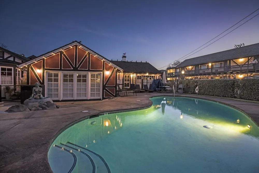 Solvang Inn & Cottages