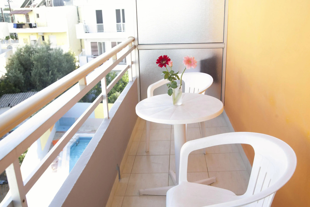 Theonia Hotel